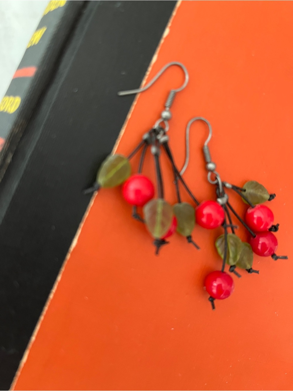 Vintage Cherries Cherry Red & Green Glass Leaves Earrings 🍒🍒 - Picture 3 of 7